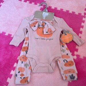 NWT chickpea onesie with pants and bow